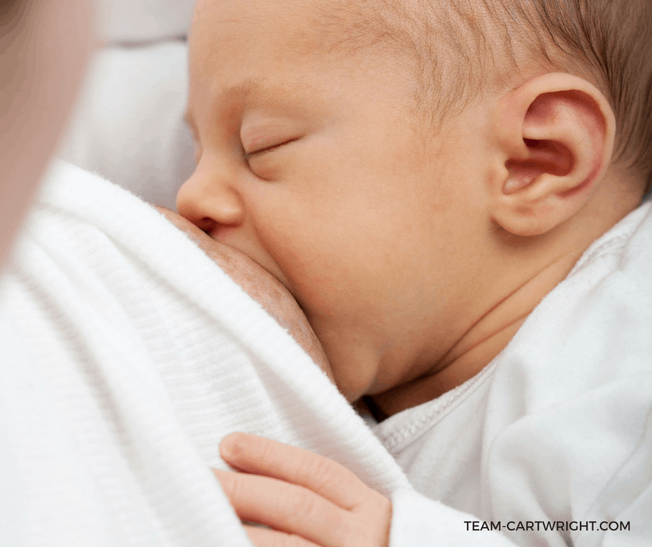 The Breastfeeding Twins Resource Guide you need. Everything about breastfeeding two babies at once. #breastfeeding #twins #newborn #baby Team-Cartwright.com