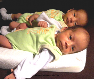 Breastfeeding Twins FAQ #Breastfeeding #twins #newborn #nursing #faq Team-Cartwright.com