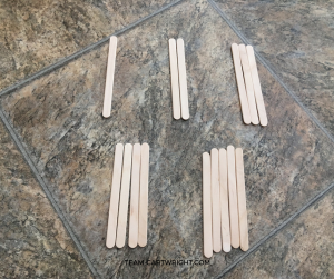 Lazy Mom Hack: Craft sticks are the perfect on the go activity. Pack some in your purse and your children can be entertained anywhere. Here are 6 easy learning activities for busy on the go families using craft sticks. Toddler Activities | Preschooler Activities | Learning Activity | No Prep Activity | Easy Learning | Lazy Mom Hack | Travel Activity for Kids #learningactivities #preschool #toddler #kid #STEMactivity #noprepactivity #travelactivity #craftsticks #kidcraft Team-Cartwright.com