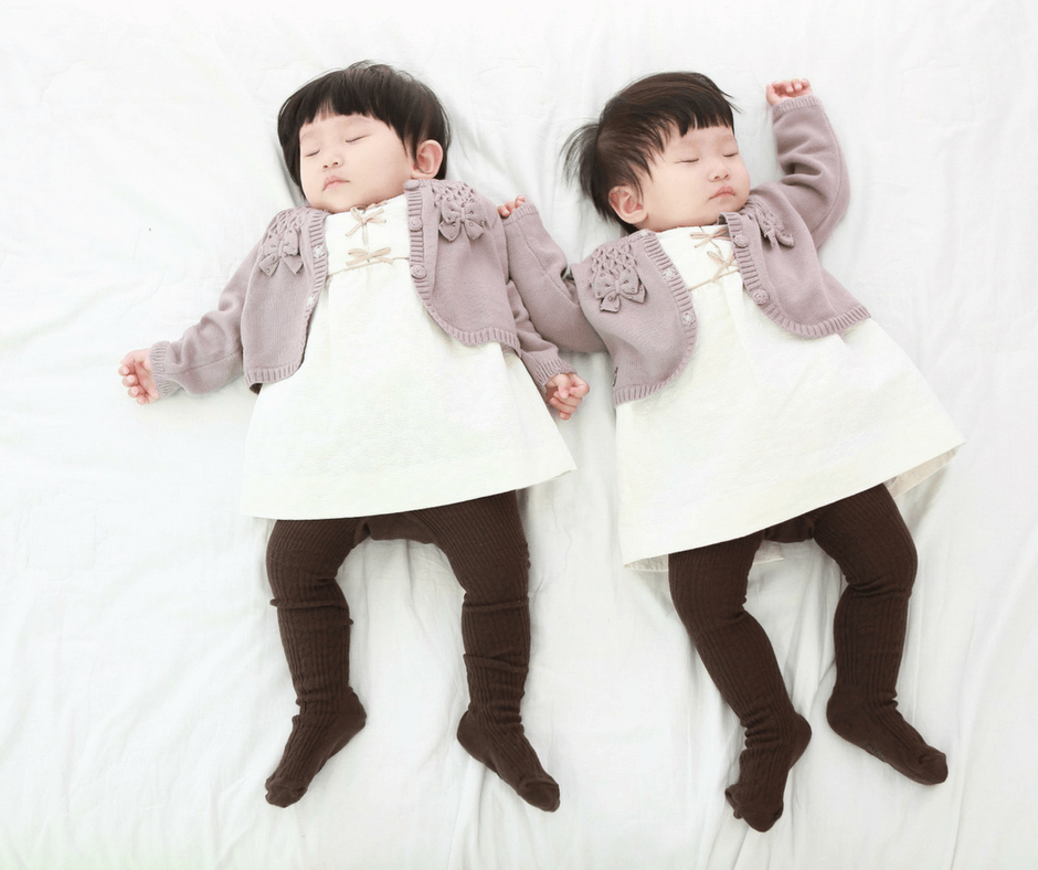 How to Conquer the 45 Minute Intruder with Twins. Strategies to help your twins nap for longer than 45 minutes. #45 #minute #intruder #twins #nap #sleep #newborn Team-Cartwright.com