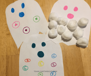 Easy and fun Halloween learning craft for toddlers and preschoolers! Make cute ghosts and practice numbers, letters, and more! Simple, fun, educational, and fast. #learning #craft #activity #Halloween #ghost #kids #numbers #letters #shapes #preschooler #toddler Team-Cartwright.com